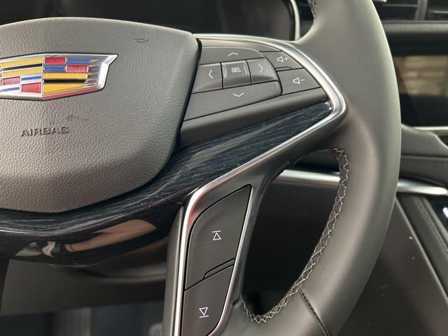 new 2025 Cadillac XT5 car, priced at $53,215