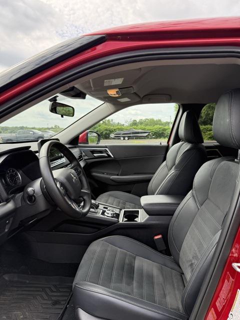 used 2024 Mitsubishi Outlander car, priced at $25,899