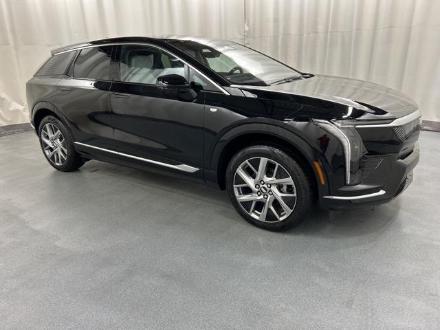 new 2025 Cadillac OPTIQ car, priced at $49,577