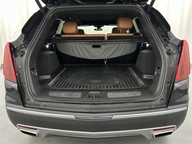 used 2022 Cadillac XT5 car, priced at $31,944