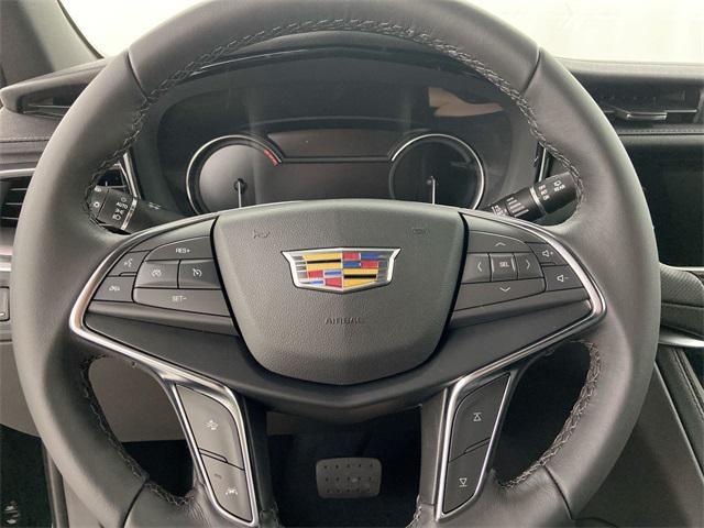 used 2022 Cadillac XT5 car, priced at $28,883