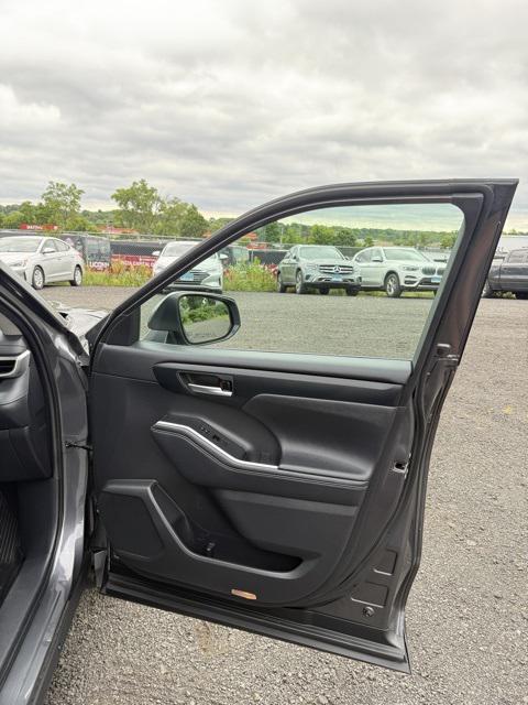new 2021 Toyota Highlander car, priced at $28,972