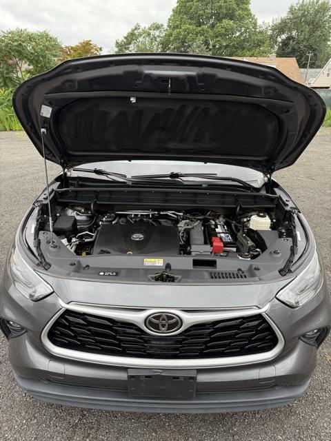 new 2021 Toyota Highlander car, priced at $28,972
