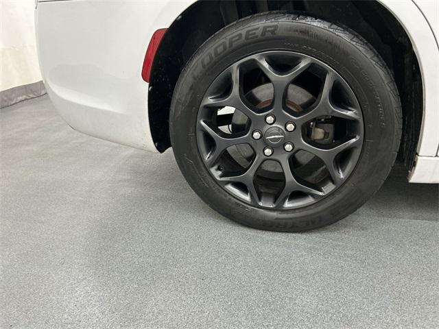 used 2019 Chrysler 300 car, priced at $17,897