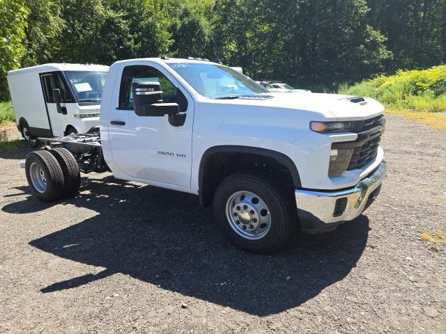 new 2025 Chevrolet Silverado 3500 car, priced at $53,728