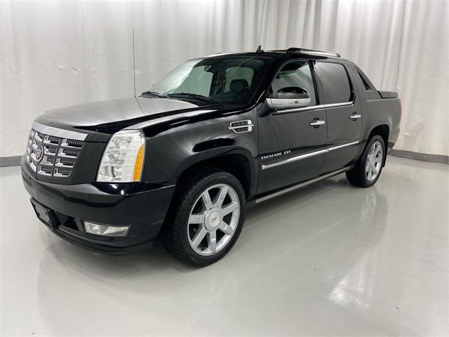 used 2011 Cadillac Escalade EXT car, priced at $15,997