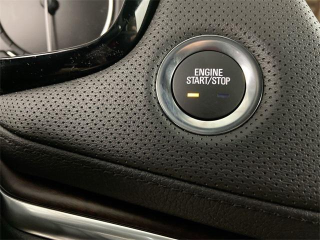 used 2023 Cadillac XT5 car, priced at $30,841