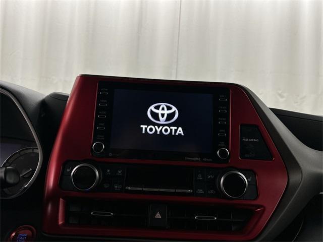 used 2022 Toyota Highlander car, priced at $33,977