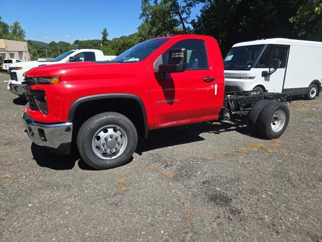 new 2025 Chevrolet Silverado 3500 car, priced at $43,888