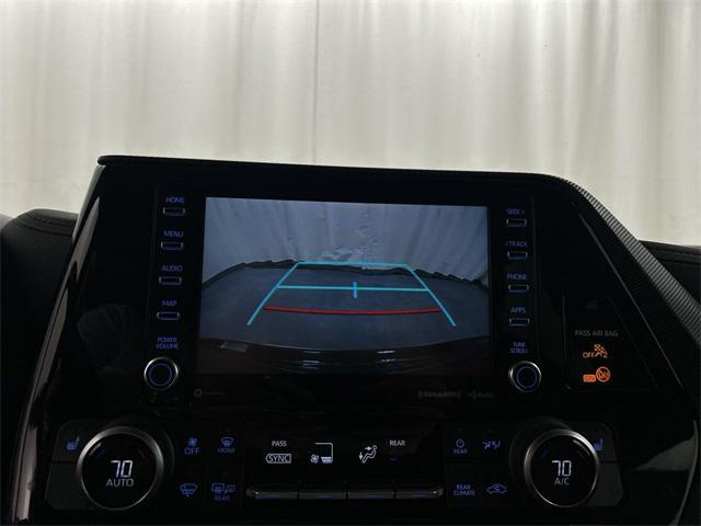 used 2022 Toyota Highlander car, priced at $32,923