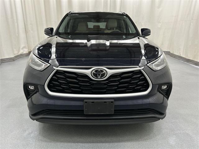 used 2020 Toyota Highlander car, priced at $29,895