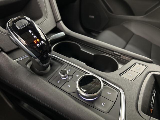 new 2025 Cadillac XT5 car, priced at $50,675