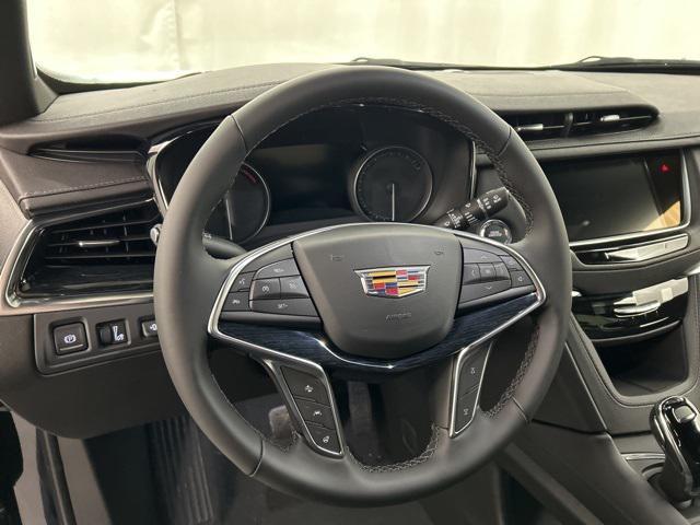 new 2025 Cadillac XT5 car, priced at $50,675