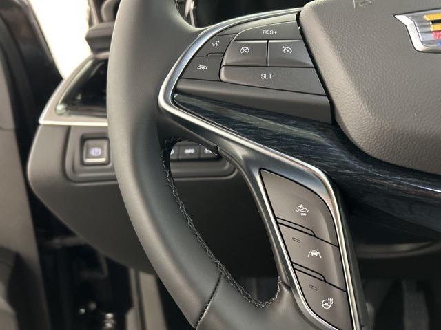 new 2025 Cadillac XT5 car, priced at $50,675