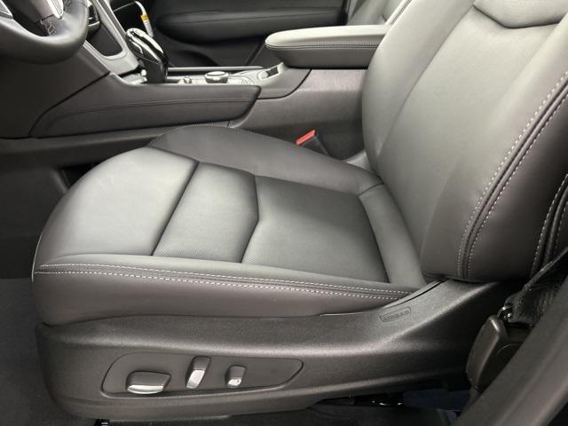 new 2025 Cadillac XT5 car, priced at $50,675