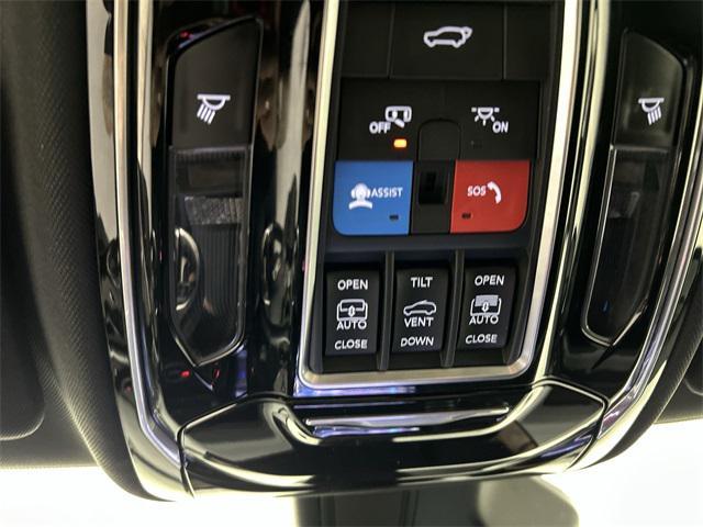 used 2022 Jeep Grand Cherokee car, priced at $34,970