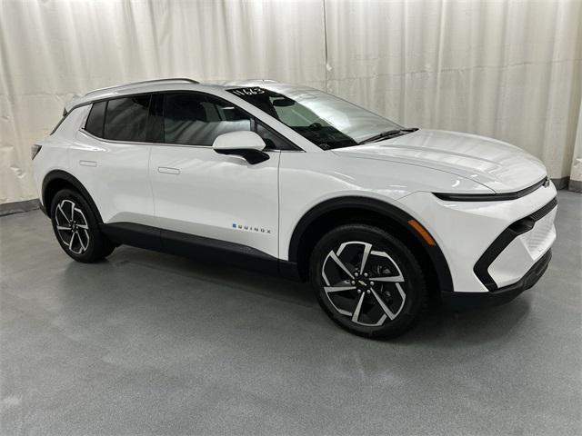 new 2026 Chevrolet Equinox EV car, priced at $39,095