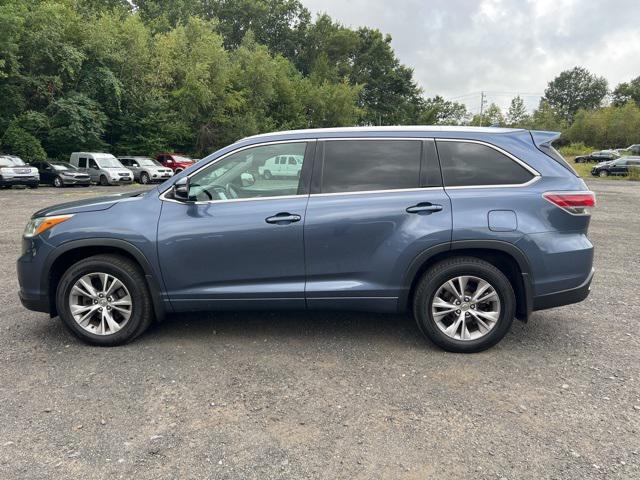 used 2015 Toyota Highlander car, priced at $14,985