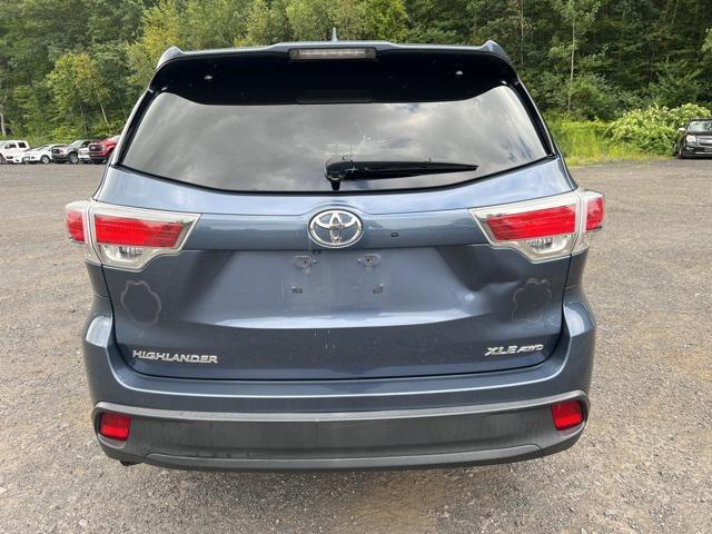 used 2015 Toyota Highlander car, priced at $14,985