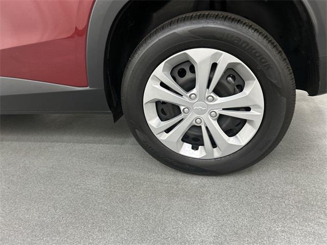used 2025 Chevrolet Trax car, priced at $20,999