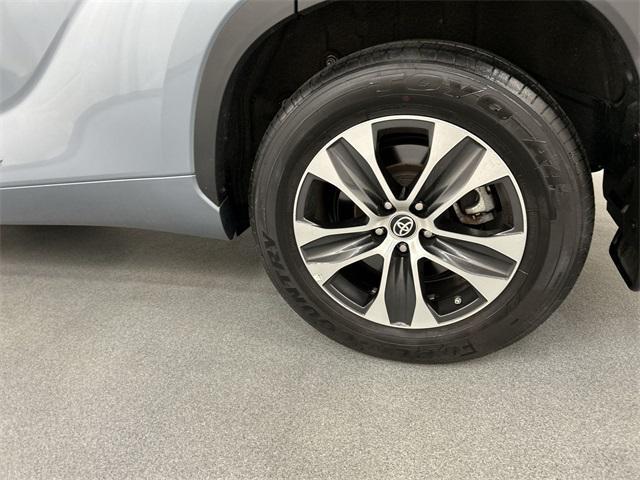 used 2023 Toyota Highlander car, priced at $36,977