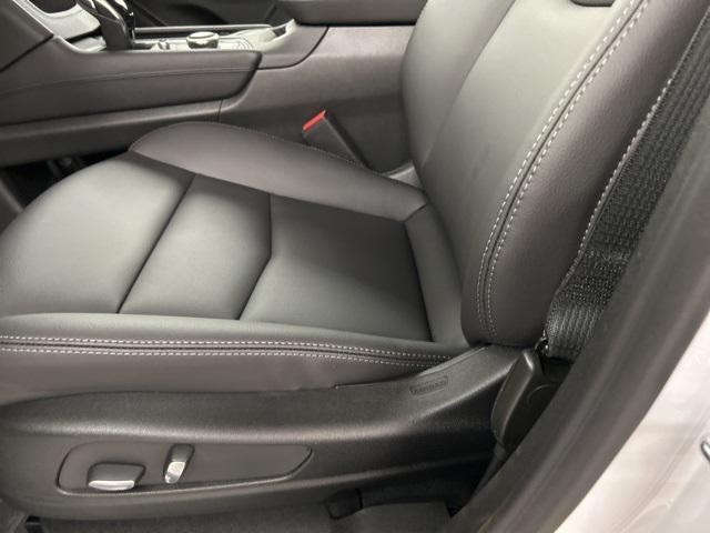 new 2025 Cadillac XT5 car, priced at $42,123