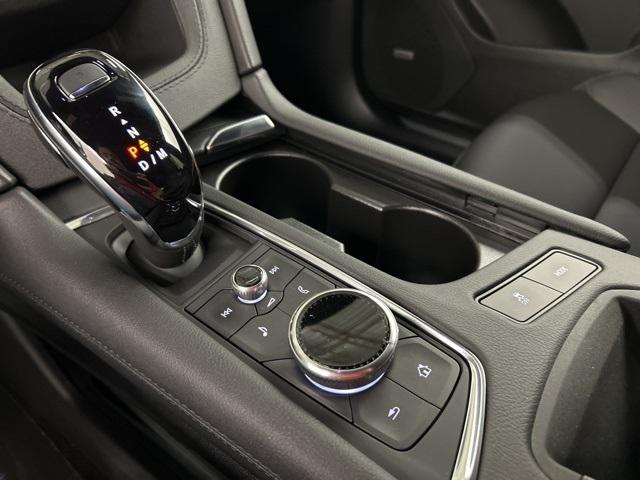 new 2025 Cadillac XT5 car, priced at $42,123