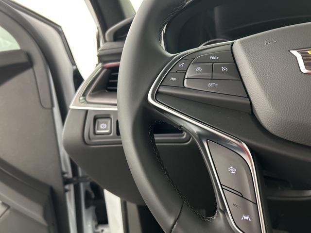 new 2025 Cadillac XT5 car, priced at $42,123