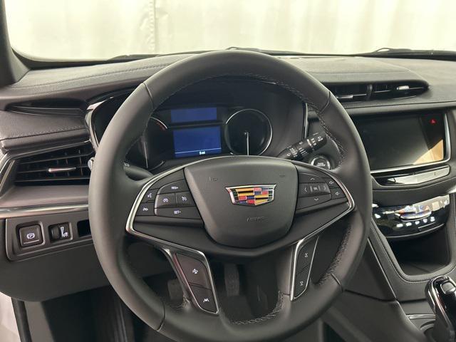 new 2025 Cadillac XT5 car, priced at $42,123