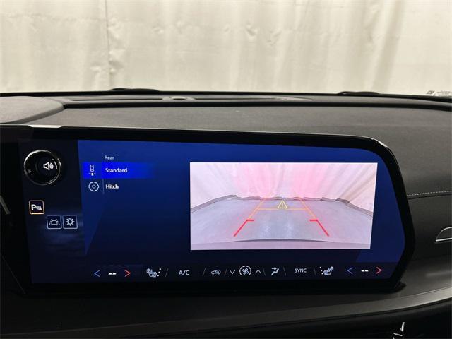 new 2025 Chevrolet Traverse car, priced at $42,855
