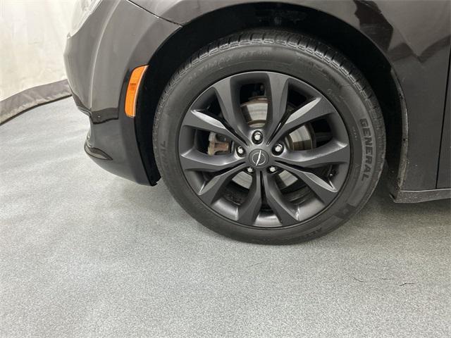 used 2018 Chrysler Pacifica car, priced at $15,999