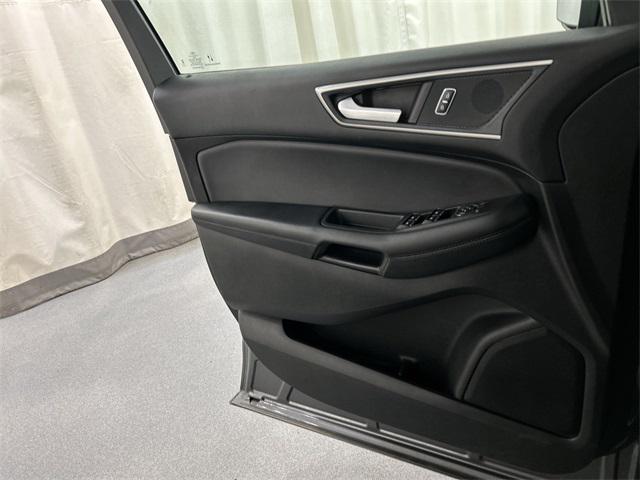 used 2024 Ford Edge car, priced at $24,957