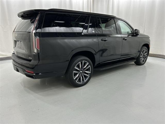 used 2022 Cadillac Escalade ESV car, priced at $78,999