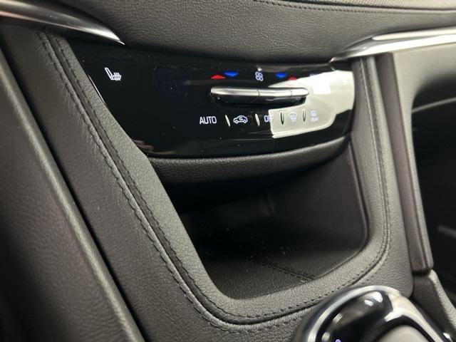 new 2025 Cadillac XT5 car, priced at $46,915