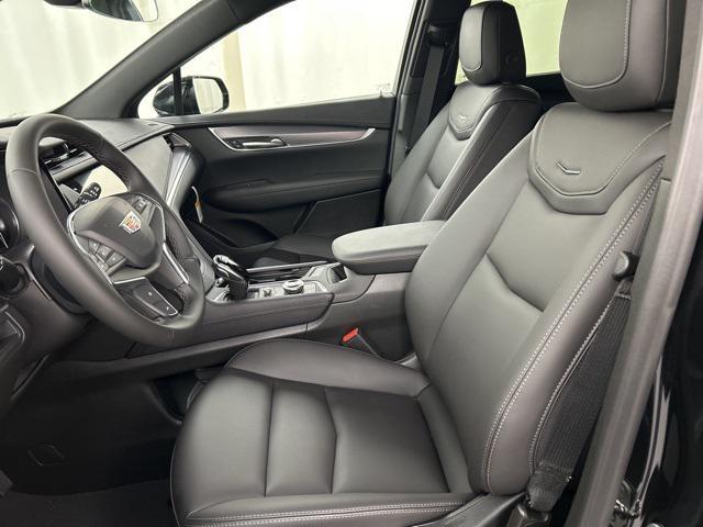 new 2025 Cadillac XT5 car, priced at $46,915