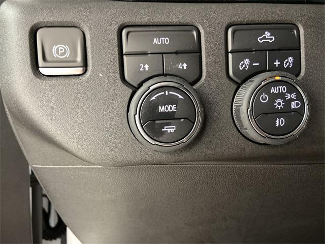used 2024 Chevrolet Silverado 1500 car, priced at $43,995