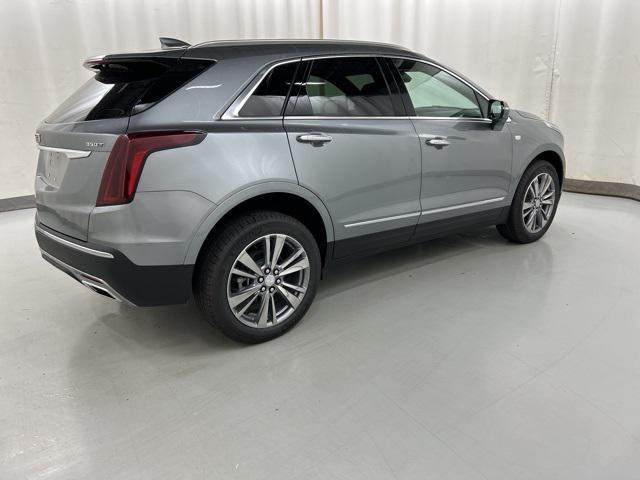 new 2025 Cadillac XT5 car, priced at $52,990