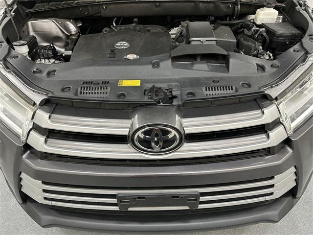 used 2019 Toyota Highlander car, priced at $28,245