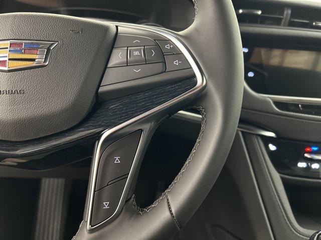 new 2025 Cadillac XT5 car, priced at $53,215