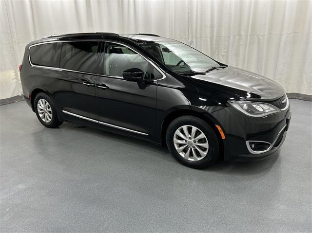 used 2018 Chrysler Pacifica car, priced at $14,836