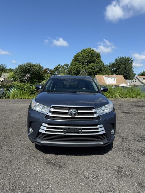 used 2019 Toyota Highlander car, priced at $23,962