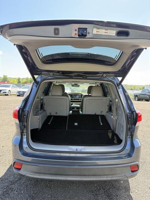 used 2019 Toyota Highlander car, priced at $23,962