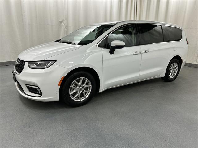 used 2023 Chrysler Pacifica car, priced at $22,952