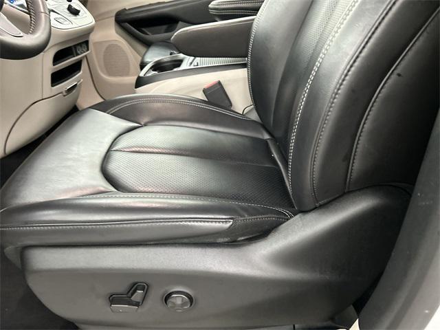 used 2023 Chrysler Pacifica car, priced at $22,952