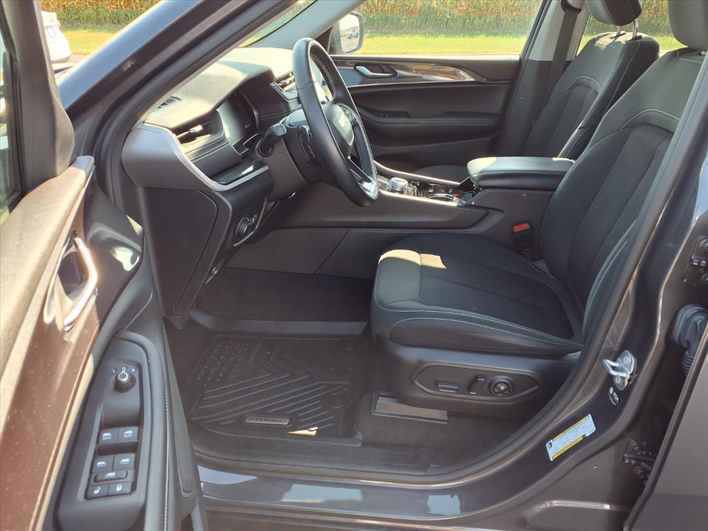 used 2022 Jeep Grand Cherokee L car, priced at $28,977