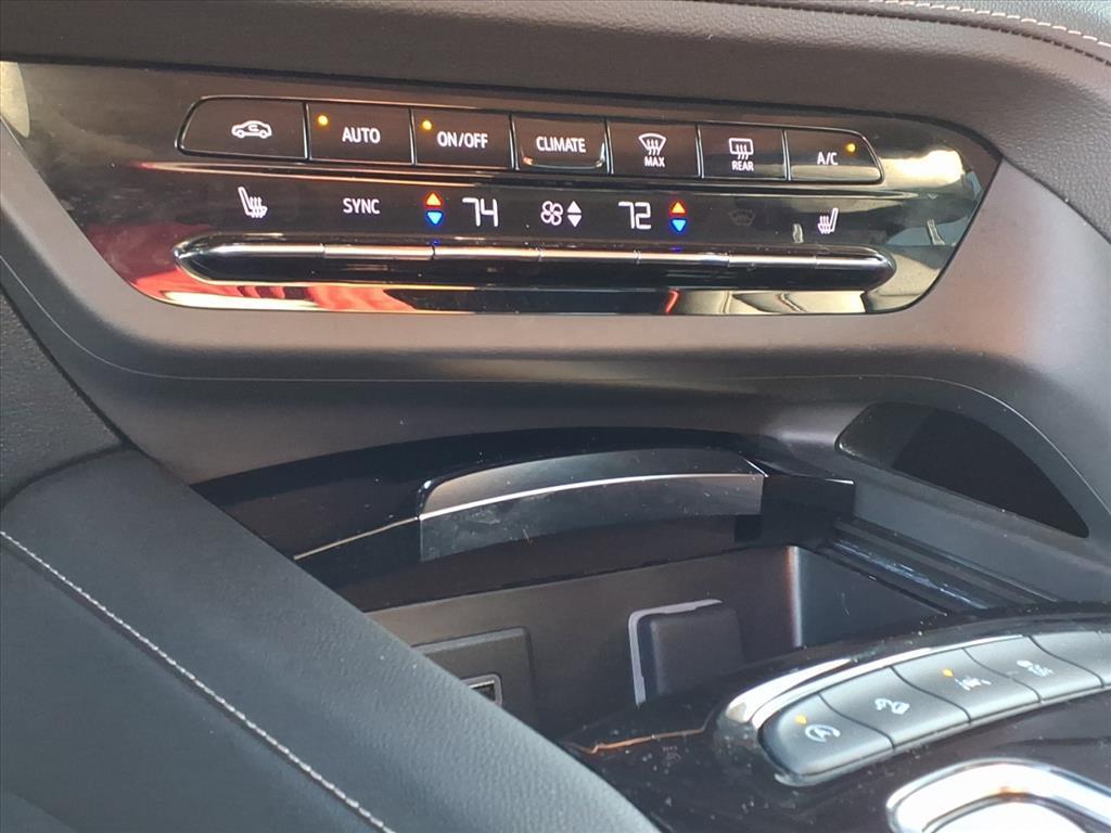 used 2023 Buick Envision car, priced at $32,990