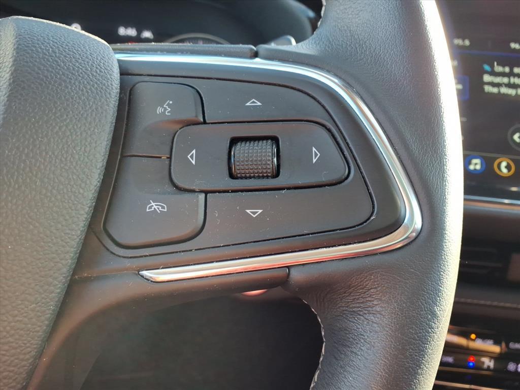 used 2023 Buick Envision car, priced at $32,990