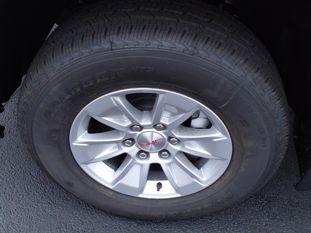 new 2024 GMC Sierra 1500 car, priced at $44,210