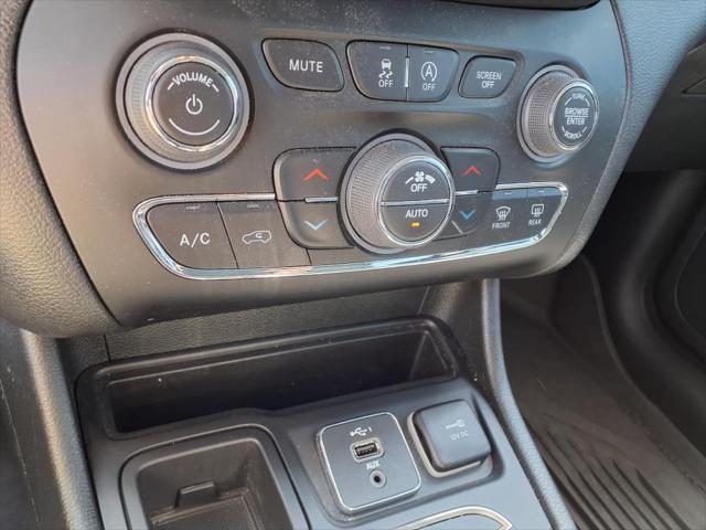 used 2022 Jeep Cherokee car, priced at $25,977