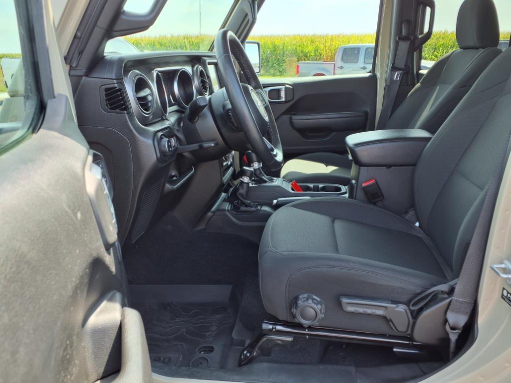 used 2022 Jeep Gladiator car, priced at $34,977
